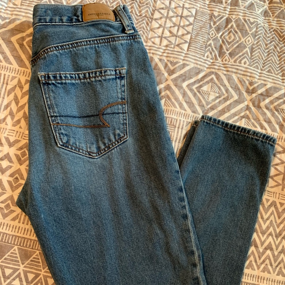 American eagle mom jeans
